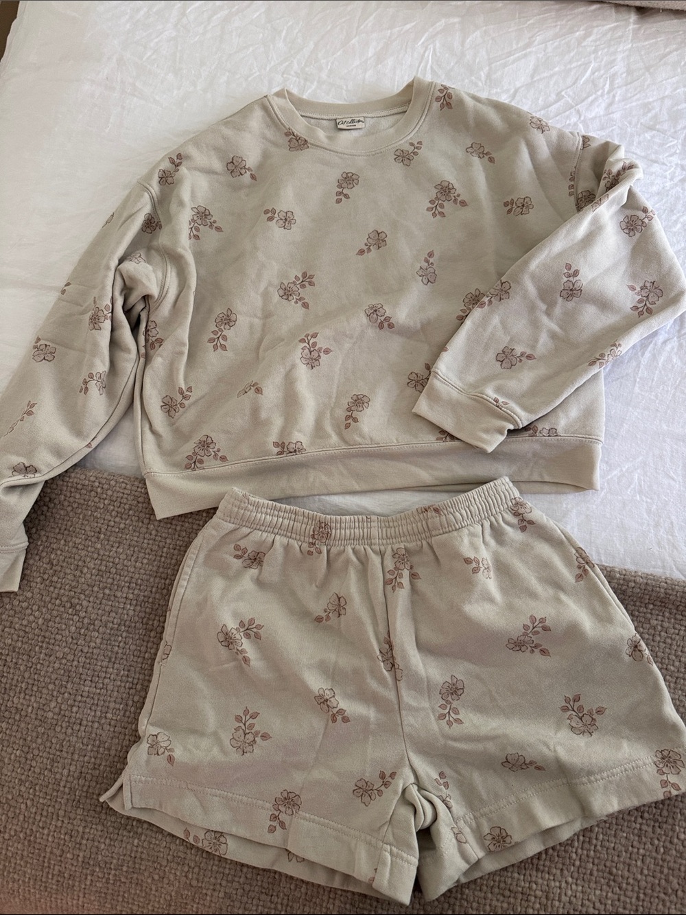 Women Floral Print Cozy Sweatshirt & Shorts set - Cream with Brown Floral